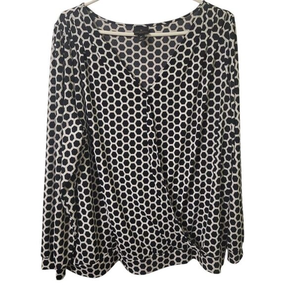Worthington Woman Black White Geo Shape Drapey Surplice Blouse, Plus Size 2x - Picture 1 of 7